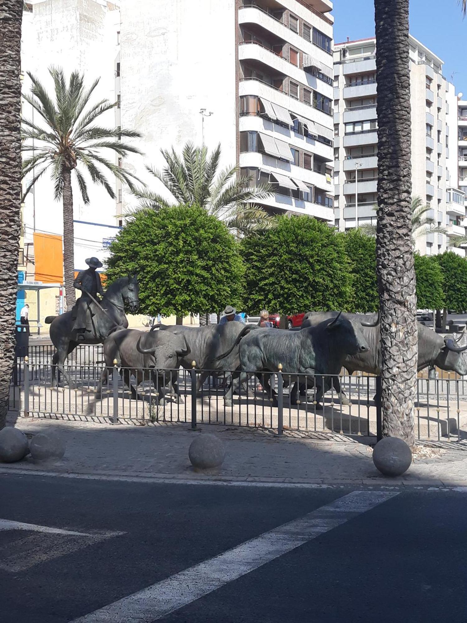 Apartamentos Turisticos Kenzamin Alicante Luaran gambar