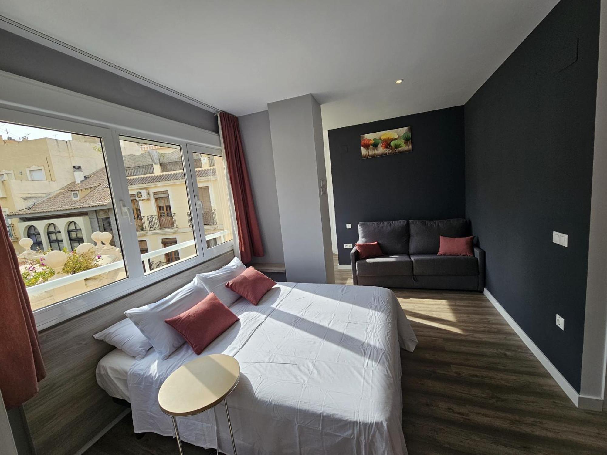 Apartamentos Turisticos Kenzamin Alicante Luaran gambar