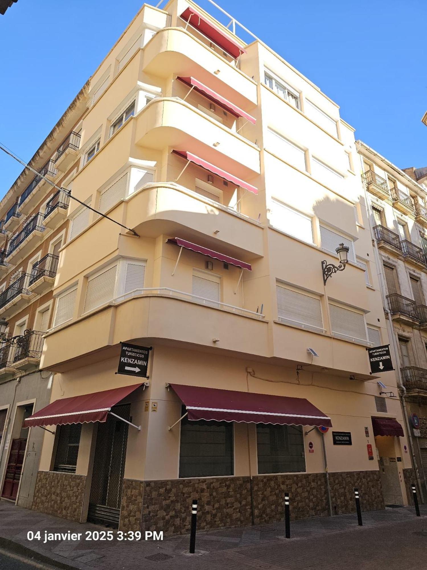 Apartamentos Turisticos Kenzamin Alicante Luaran gambar