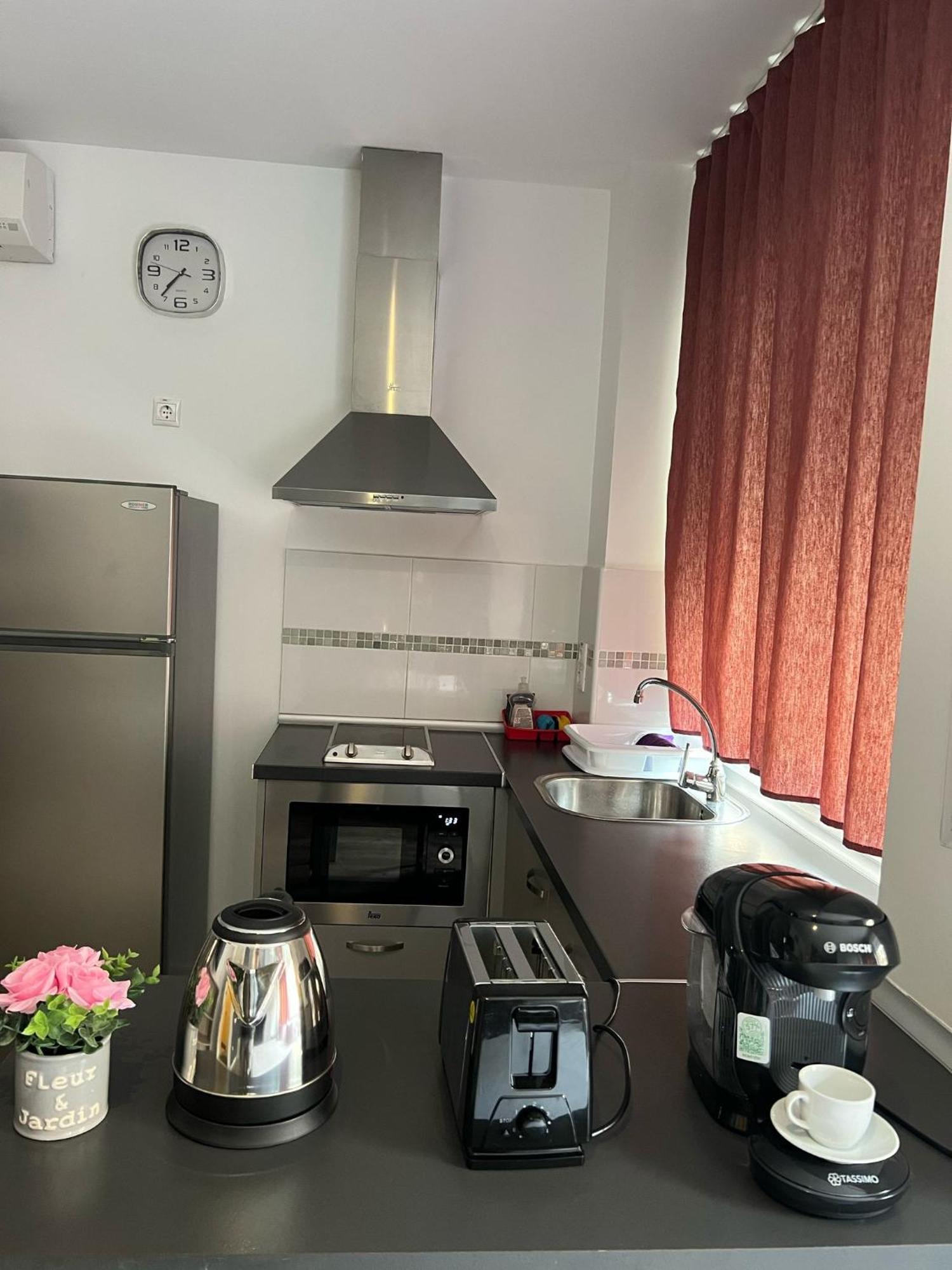 Apartamentos Turisticos Kenzamin Alicante Luaran gambar