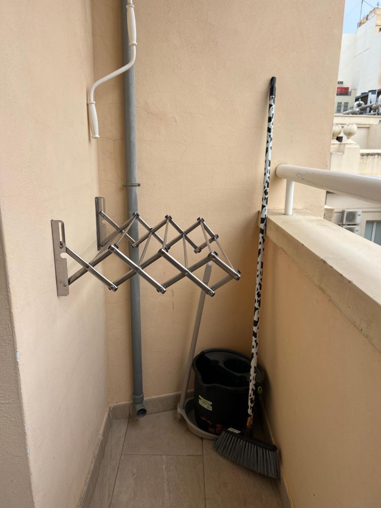 Apartamentos Turisticos Kenzamin Alicante Luaran gambar